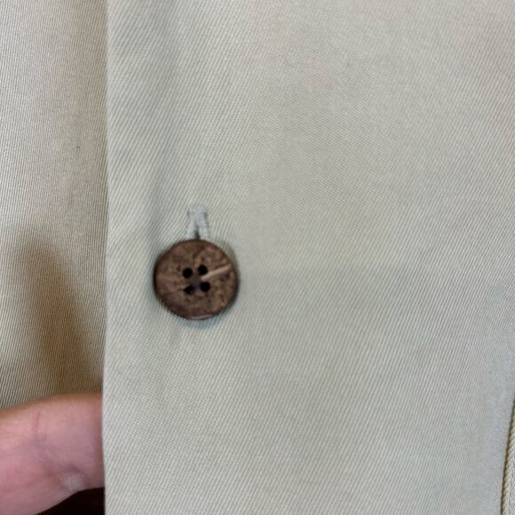 Tommy Bahama Vintage Silk Button Down Shirt “Casting Agent” Graphic Men’s Size S - Picture 3 of 8